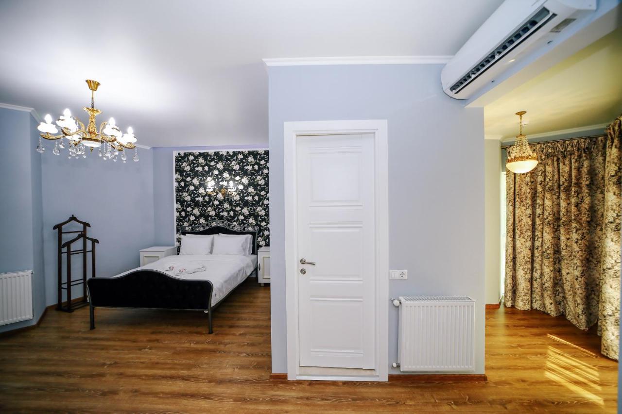 Rose Hotel Vake Тбилиси Экстерьер фото